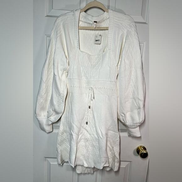 Free People Ruffled Cut Out Drawstring Waist Cable Knit Pouf Sleeve dress - G30 - Picture 2 of 4